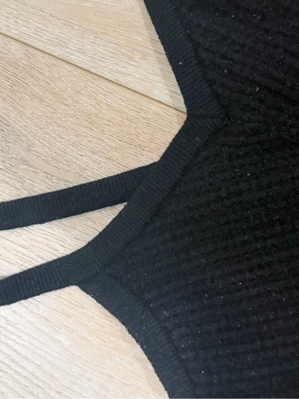 ALO Yoga Black cashmere Bralette - Picture 3 of 4